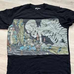 Black XL Uniqlo T-Shirt